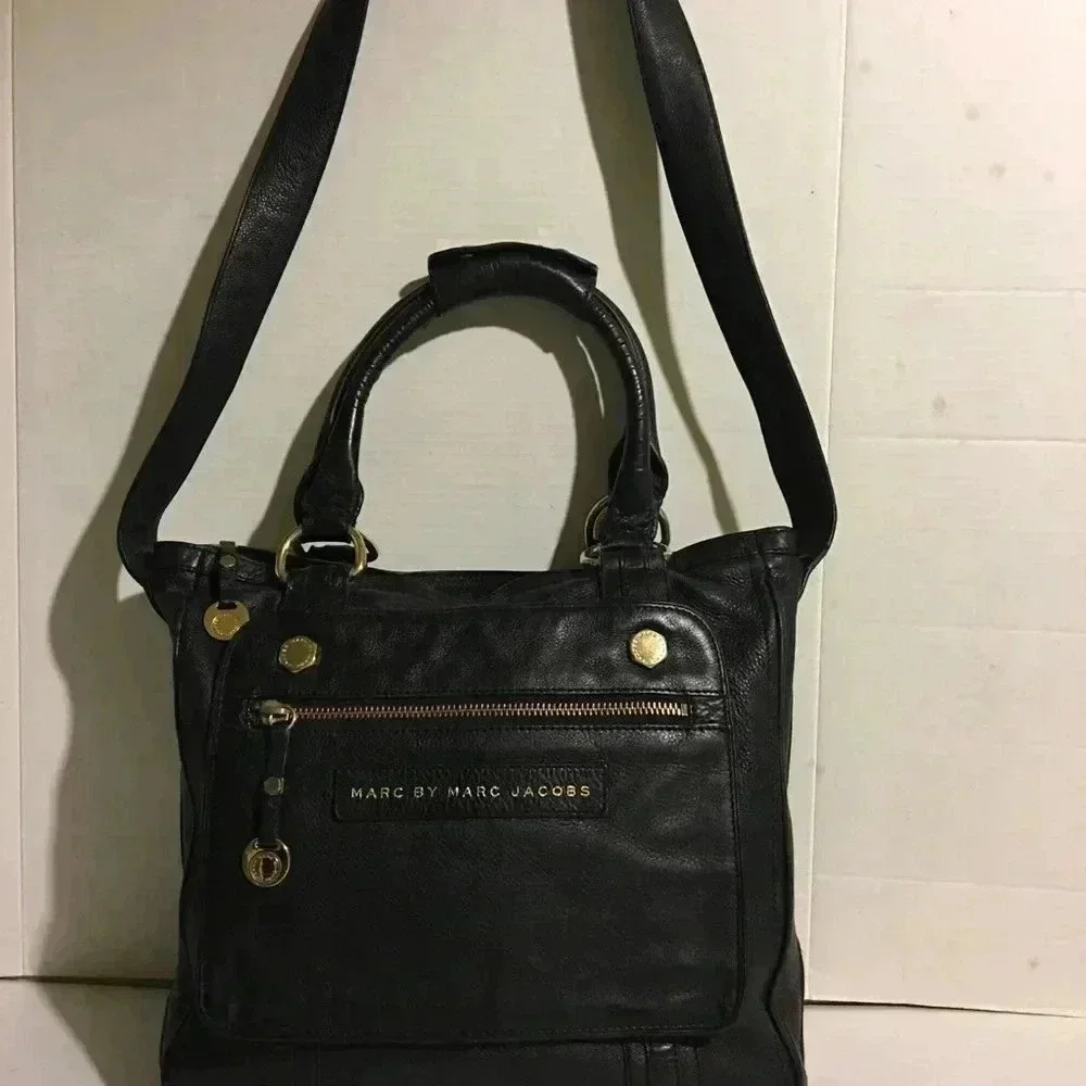 Marc by Marc Jacobs Black leather messenger/bag